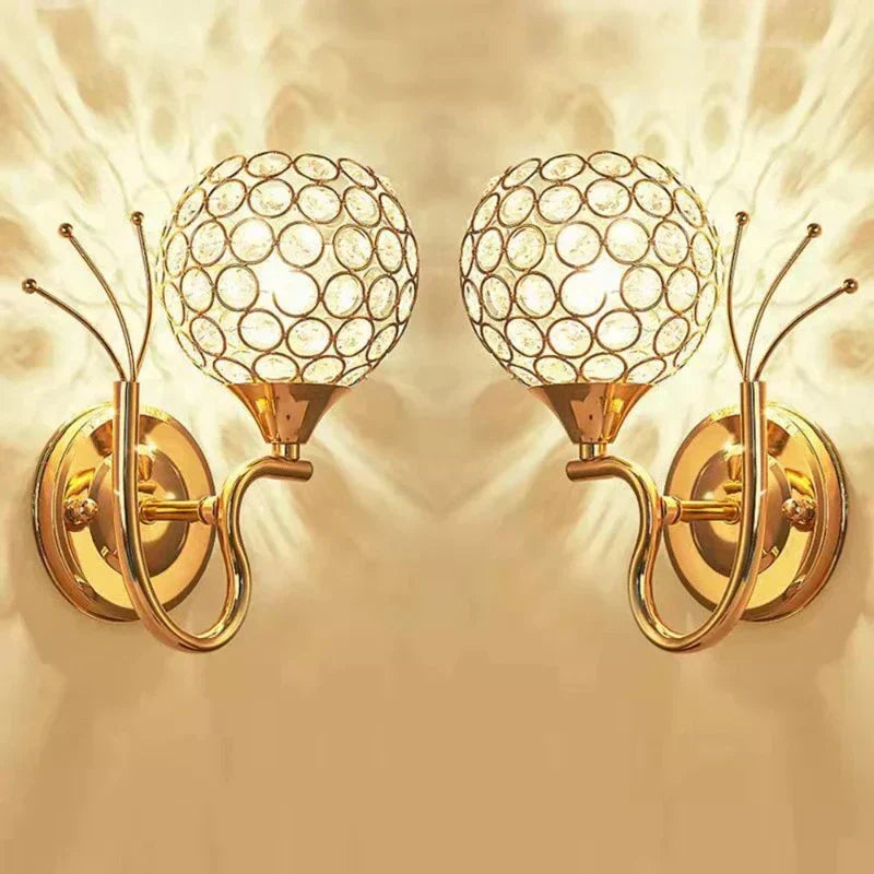 Applique LED en cristal avec design globe Wall lamps Electro Paris