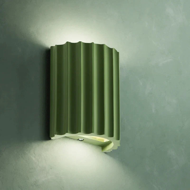 Applique Murale Contemporaine en Résine pour un Éclairage Élégant Wall lamps Electro Paris