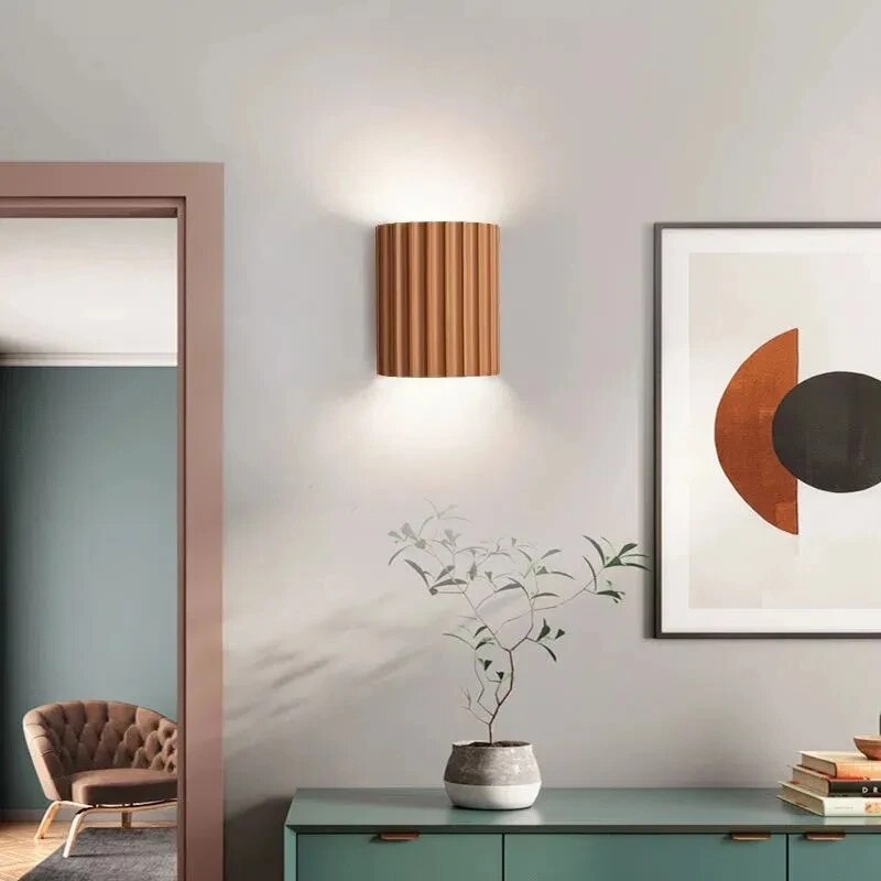 Applique Murale Contemporaine en Résine pour un Éclairage Élégant Wall lamps Electro Paris