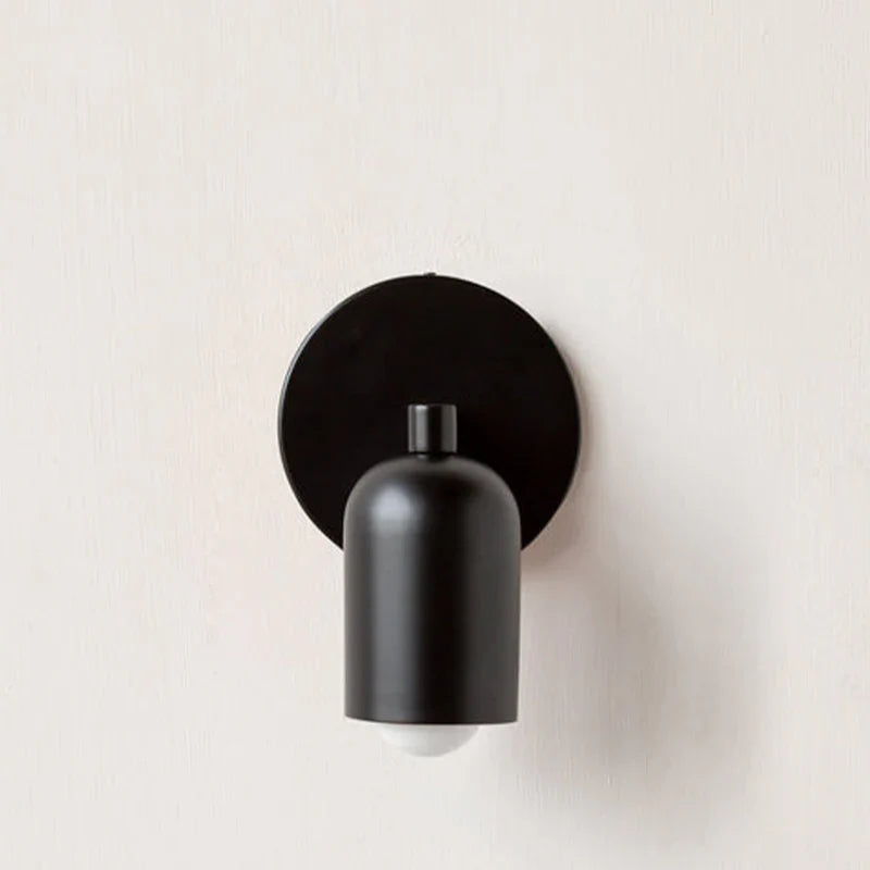 Applique murale minimaliste en verre coloré pour des pièces élégantes Wall lamps Electro Paris Noir