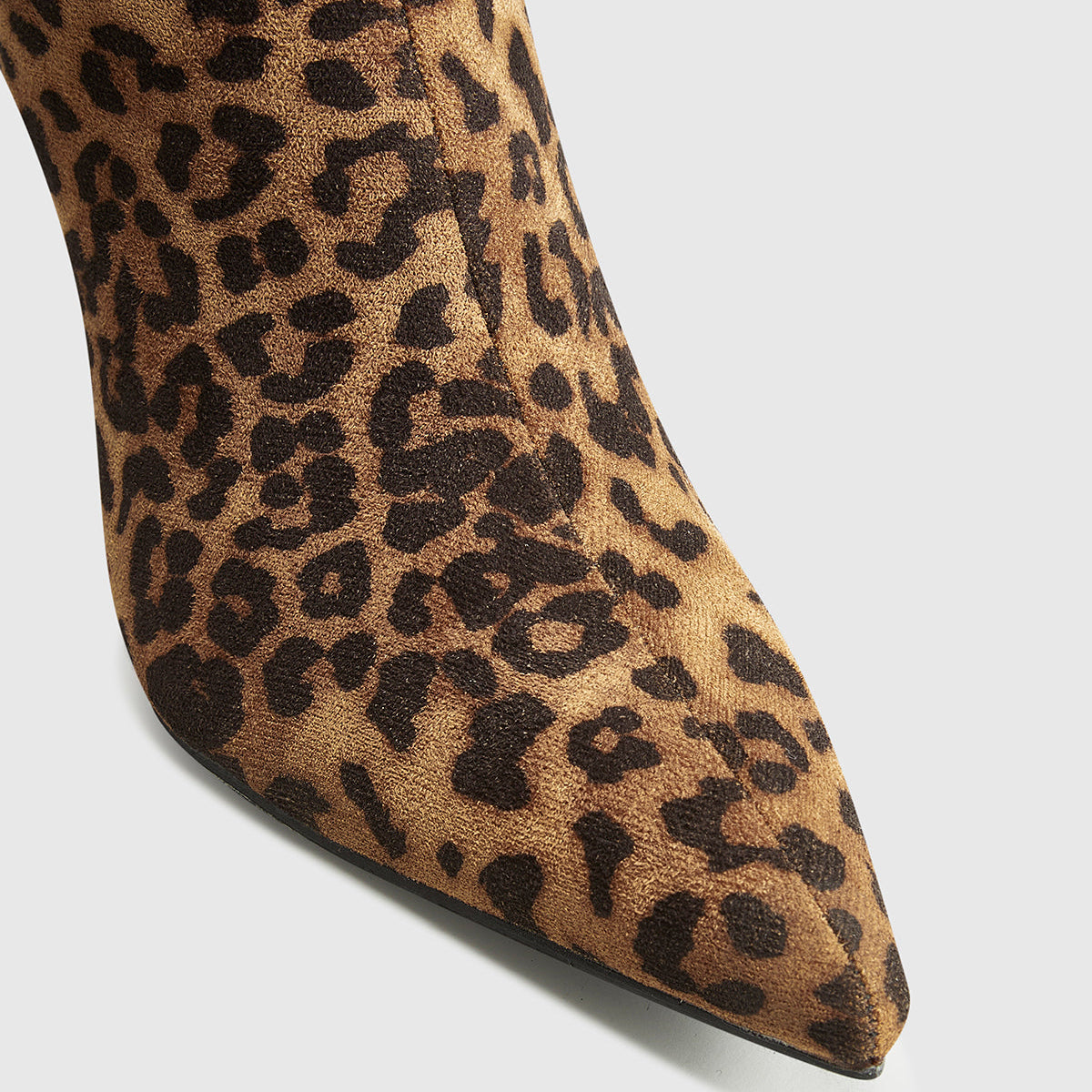 Bottes Hautes Léopard Pour Femmes À Bout Pointu Et Talon Moyen – Élégantes Et Confortables Fashion & Apparel Electro Paris
