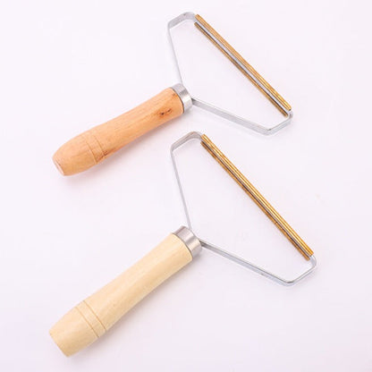 Nettoyant Manuel Pour Poils D’Animaux Avec Manche En Bois Et Grattoir Inox Pour Surfaces Textiles Pet deshedder Electro Paris