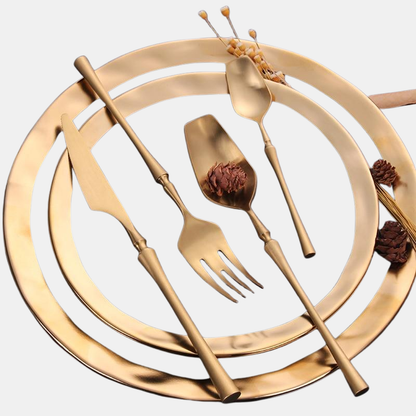 Ensemble de Couverts Dorés en Acier Inoxydable – Élégance Satinée Pour la Table Couverts et argenterie Electro Paris