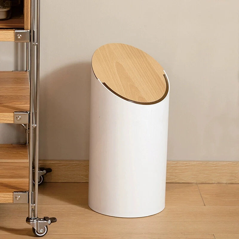 Poubelle Swing Moderne Japandi Avec Couvercle En Noyer Pour Intérieurs Élégants Trash Cans Electro Paris