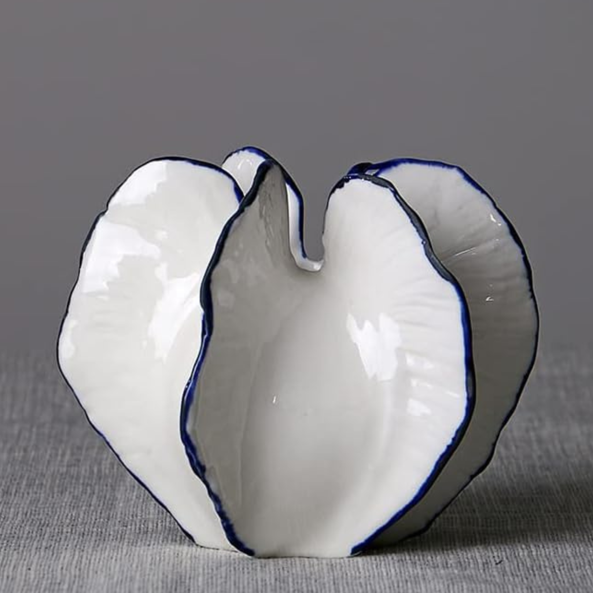 Vase en Céramique Le Jardin des Élégances – Raffinement Artistique et Charme Contemporain Vases Electro Paris