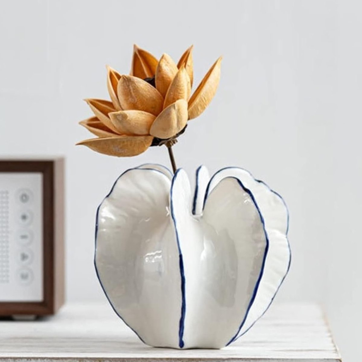 Vase en Céramique Le Jardin des Élégances – Raffinement Artistique et Charme Contemporain Vases Electro Paris