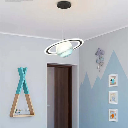 Lampe Suspendue LED Pour Chambre D’Enfant Au Design Planètes Et Couleurs Lumineuses Ceiling Light Electro Paris