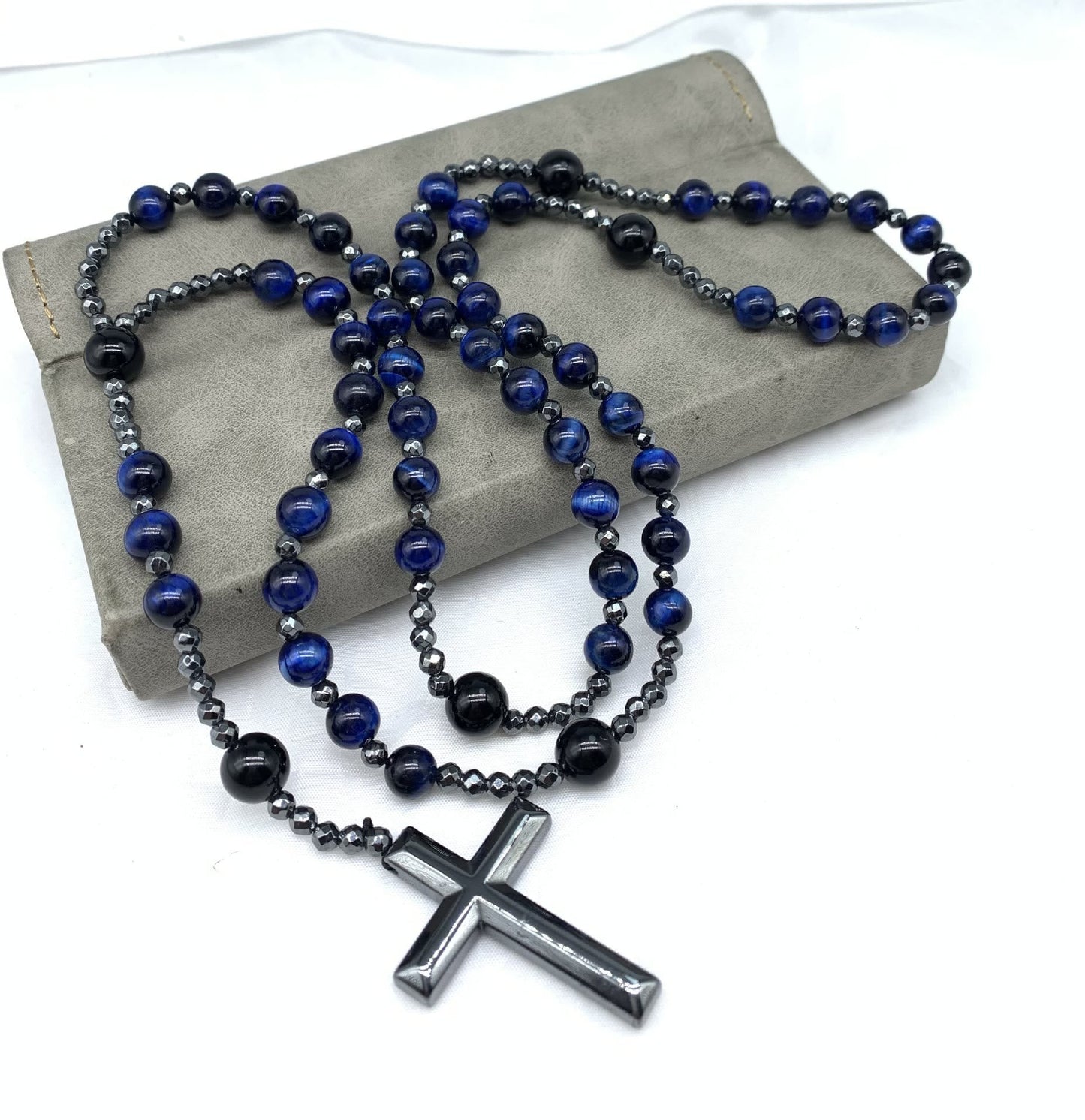 Collier Croix Et Perles En Œil De Tigre Et Lapis Lazuli Pour Homme Avec Signification Spirituelle Jewelry Electro Paris
