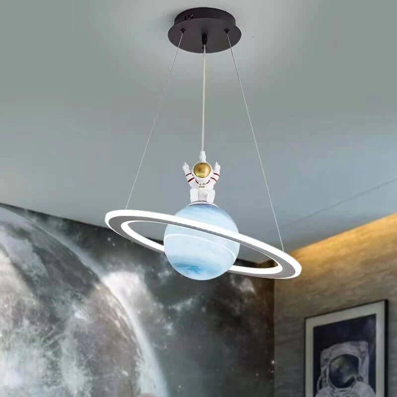 Lampe Suspendue LED Pour Chambre D’Enfant Au Design Planètes Et Couleurs Lumineuses Ceiling Light Electro Paris