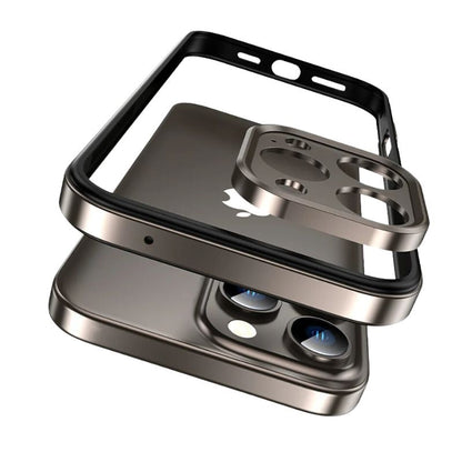 Coque de Protection pour iPhone – Clarté Cristalline avec Protection Renforcée Phone case Electro Paris Titane iPhone 13