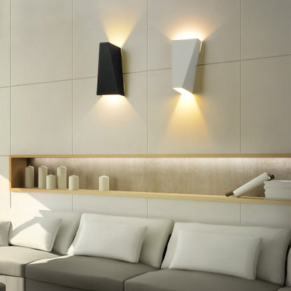 Applique LED géométrique à double lumière pour espaces modernes Wall lamps Electro Paris