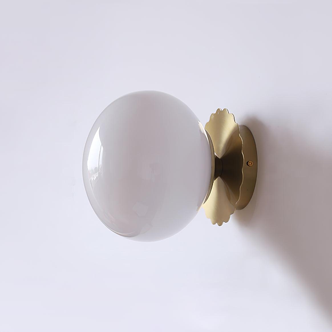 Applique Murale Artistique à Globe en Verre pour un Éclairage Fantaisiste Éclairage Electro Paris Or+Blanc Dia 20cm x H 18cm