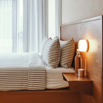 Applique Murale LED en Verre Moderne pour Intérieurs Élégants Wall lamps Electro Paris