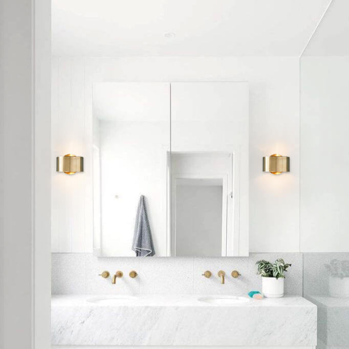 Applique Moderne en Laiton Brossé avec Design Minimaliste et Luminosité Réglable Éclairage mural Electro Paris