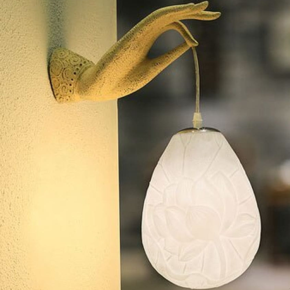 Applique avec main et boule lumineuse Wall lamps Electro Paris