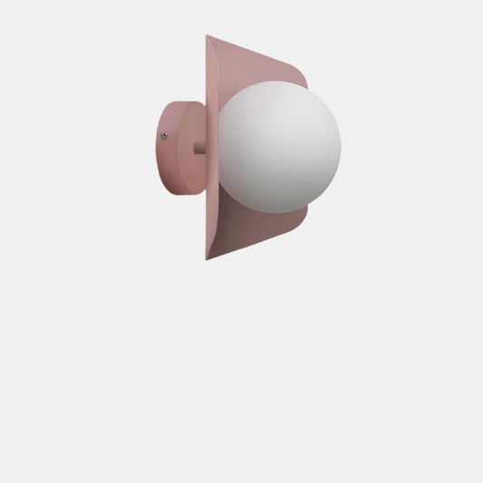 Applique d'inspiration nordique pour espaces modernes Wall lamps Electro Paris Rose