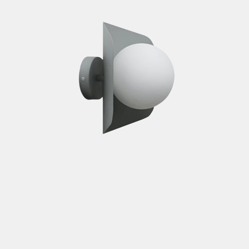 Applique d'inspiration nordique pour espaces modernes Wall lamps Electro Paris Gris
