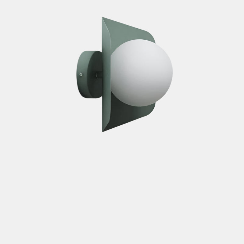 Applique d'inspiration nordique pour espaces modernes Wall lamps Electro Paris Vert