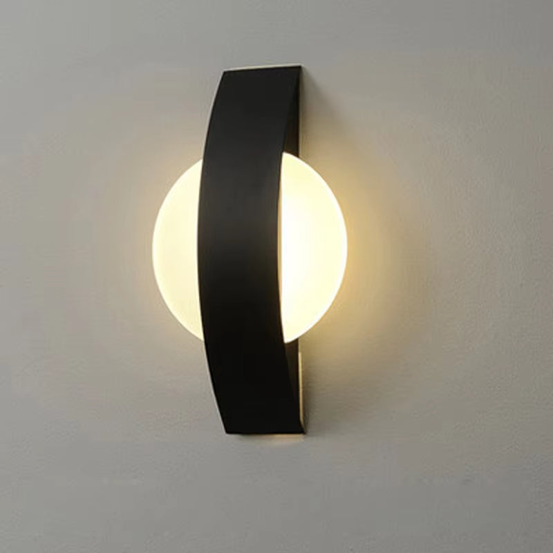 Applique murale LED moderne au design légèrement incurvé Ceiling Lamp Electro Paris