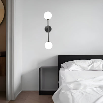 Applique murale LED moderne en forme de boule de verre pour chambres et salons Wall lamps Electro Paris