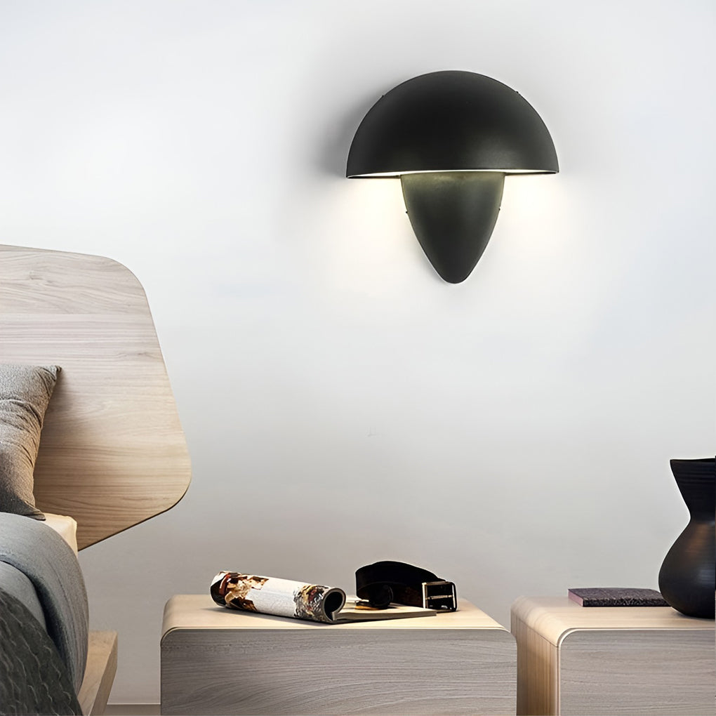 Applique murale d'extérieur moderne au design unique en forme de champignon Wall lamps Electro Paris