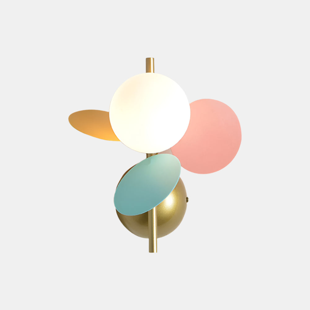 Applique murale moderne au design en forme de feuille et aux couleurs douces Wall lamps Electro Paris Multicolore