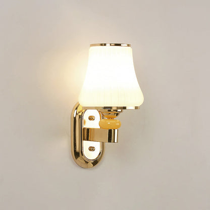 Applique murale moderne avec abat-jour incurvé artistique Wall lamps Electro Paris Cloche 1-Lumière