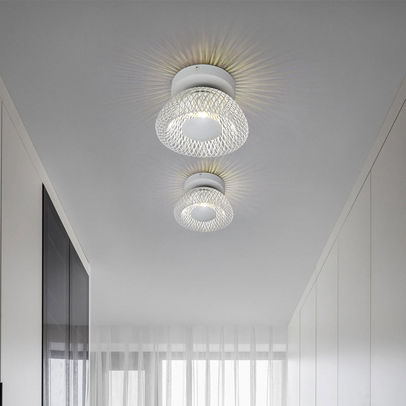 Applique murale moderne avec finition métallique élégante Wall lamps Electro Paris