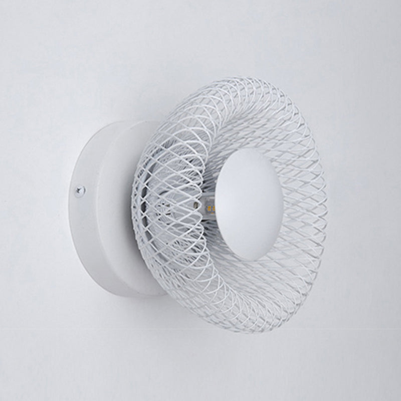 Applique murale moderne avec finition métallique élégante Wall lamps Electro Paris