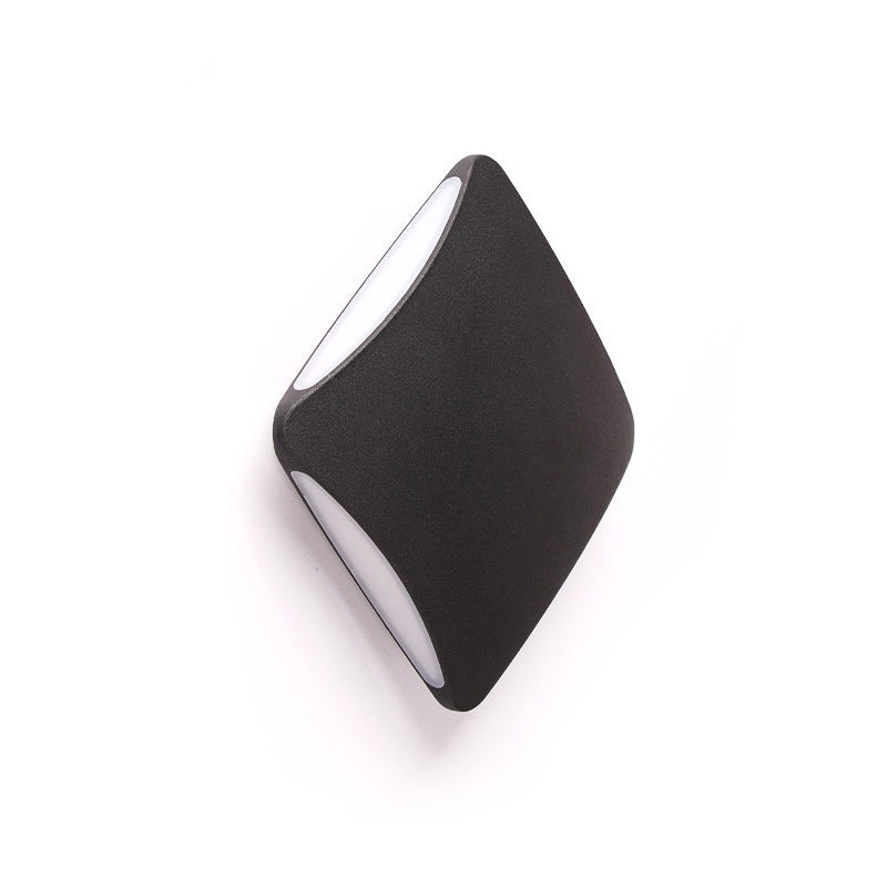 Applique murale moderne en forme de diamant avec lumière LED Wall lamps Electro Paris