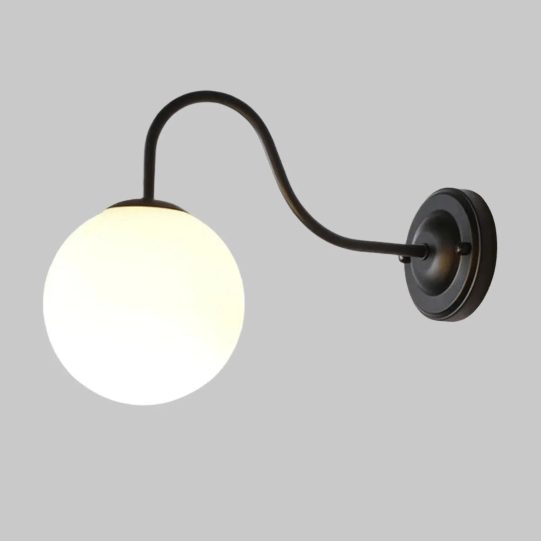 Applique murale moderne en verre à l'expression minimaliste Wall lamps Electro Paris E