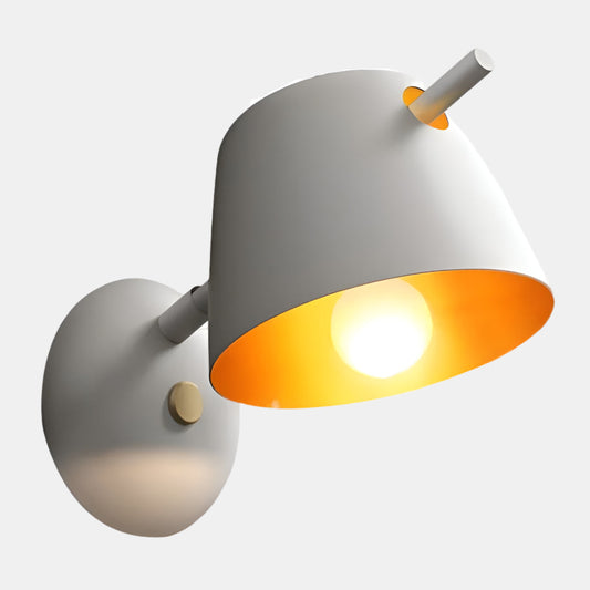 Applique murale nordique en métal mat avec un design inspiré d'un chapeau Reading Light Electro Paris Blanc