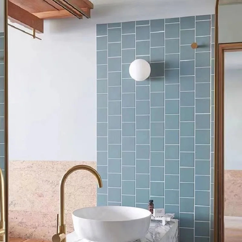 Applique murale ronde moderne en verre pour un éclairage d'ambiance Wall lamps Electro Paris