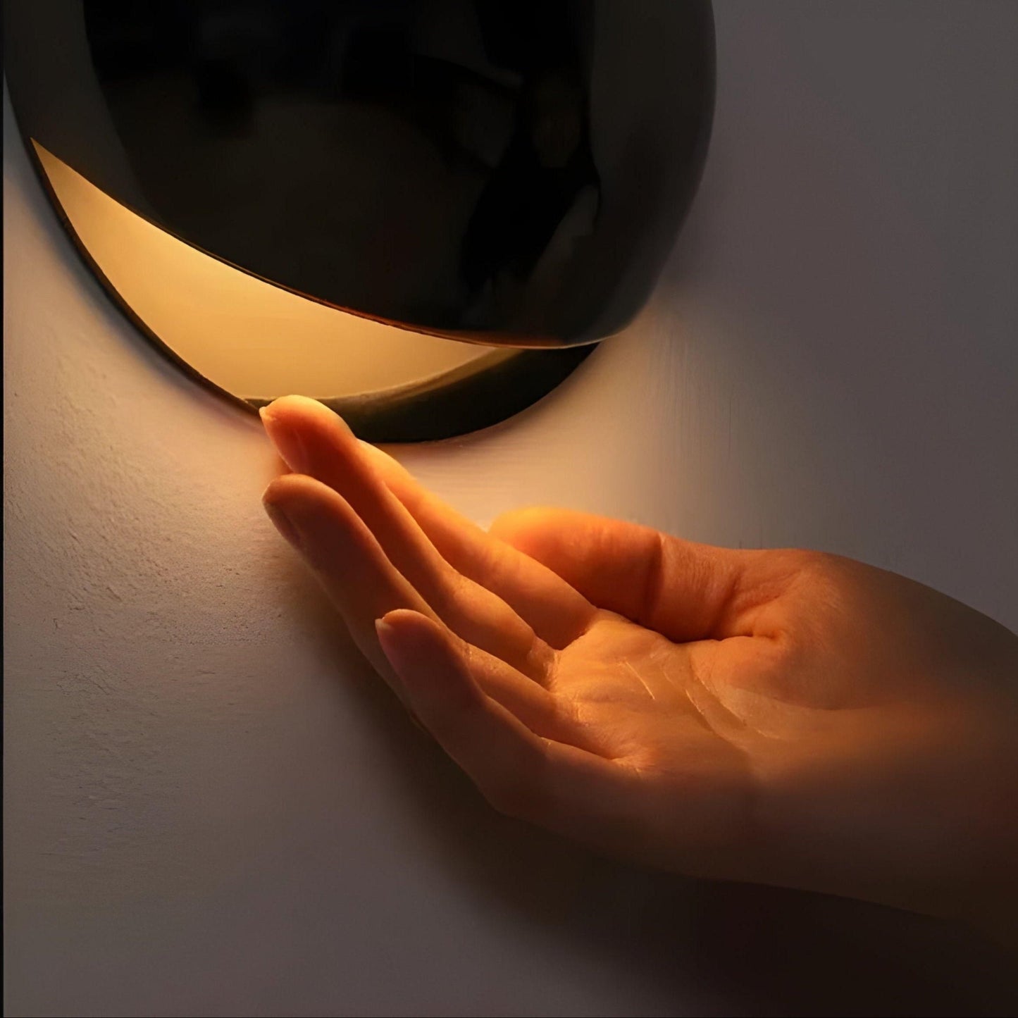 Applique murale ronde moderne pour escalier, pour un éclairage élégant Wall lamps Electro Paris