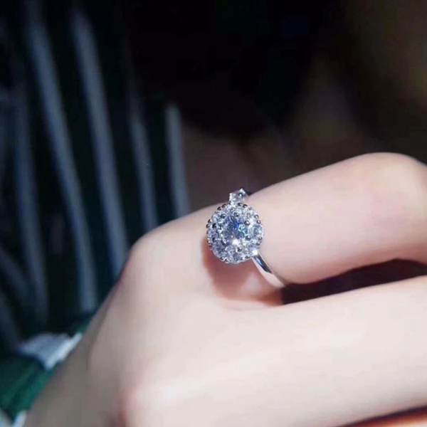 Bague Argent à Cristal Tournant – Élégance et Dynamisme Electro Paris