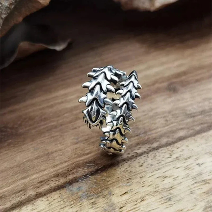 Bague Gothique Vintage Élégante – Finition Argent Vieilli Raffiné Vintage Gothic Spine Ring Electro Paris