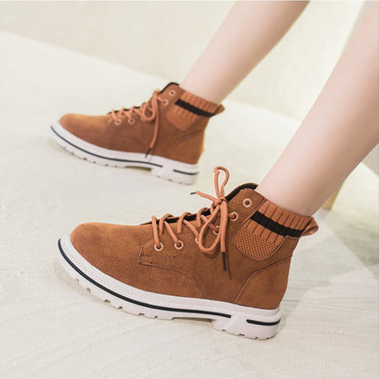 Bottes Femme Martin Respirantes en Daim Noires – Confort Élégant et Adhérence Parfaite Bottes pour femmes Electro Paris