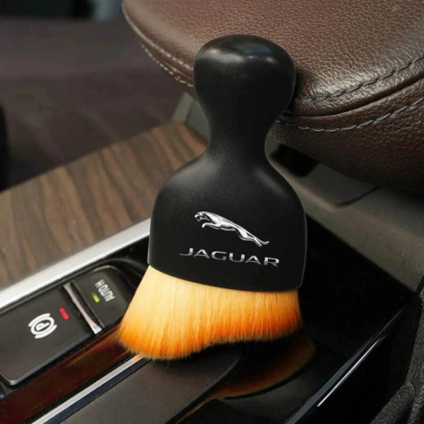 Brosse de nettoyage voiture – Intérieur pratique et efficace Electro Paris Jaguar
