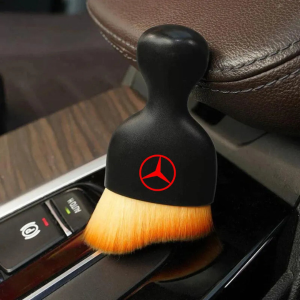 Brosse de nettoyage voiture – Intérieur pratique et efficace Electro Paris Mercedes-Benz