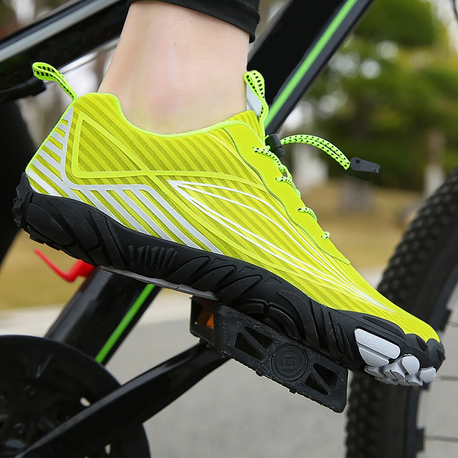 Chaussures de VTT Antidérapantes pour Hommes – Chaussures de Cyclisme avec Boîte à Orteils Large Chaussures de cyclisme Electro Paris