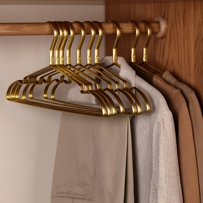 Cintres Antidérapants en Aluminium – Finition Dorée Premium Casa Electro Paris