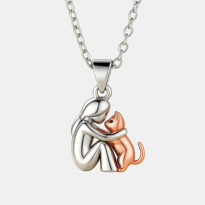 Collier avec Pendentif Étreinte – Symbole d’Amour et de Tendresse Necklaces Electro Paris