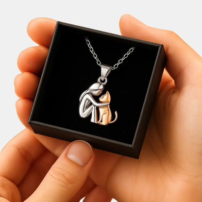 Collier avec Pendentif Étreinte – Symbole d’Amour et de Tendresse Necklaces Electro Paris
