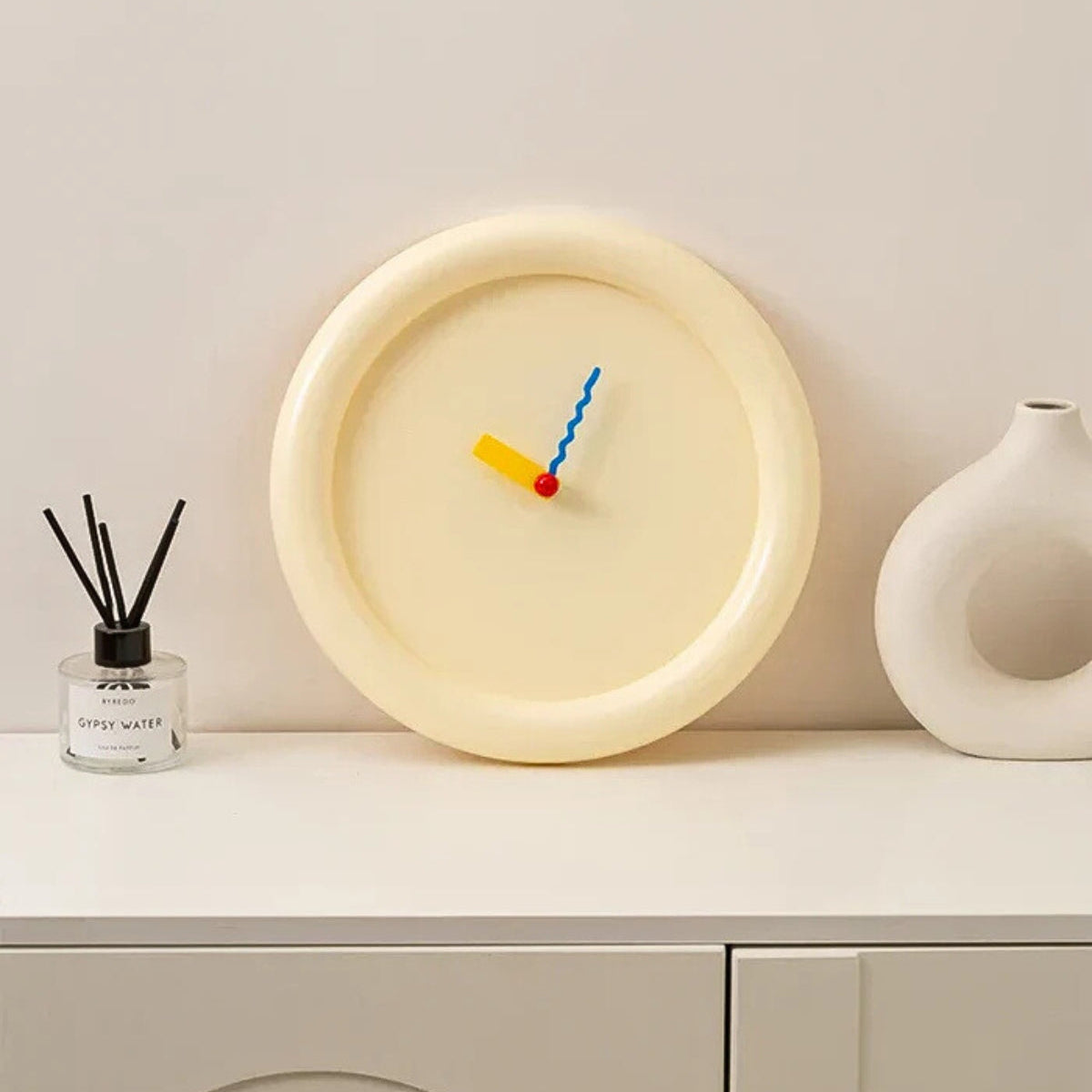 Horloge Murale Moderne Colorée – Le Temps Joyeux au Style Memphis Wall clock Electro Paris Crème