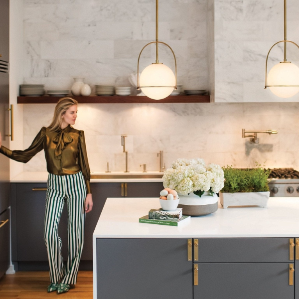 Plafonnier Boule en Verre Laiteux Nordique – Éclairage Moderne à Lumière Douce Ceiling Light Electro Paris