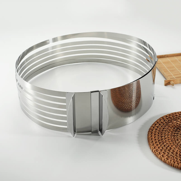 Gâteau Maître – Perfection et Créativité à la Maison Cake Layer Cutter Electro Paris