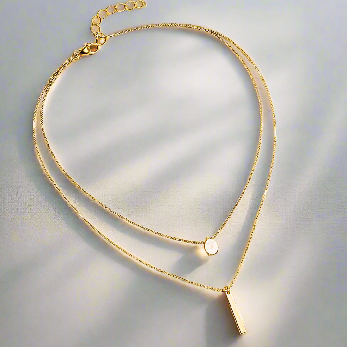 Collier Vintage Femme – Ensemble De Pendentifs Dorés Élégants Et Intemporels Jewelry Necklace Bar Electro Paris