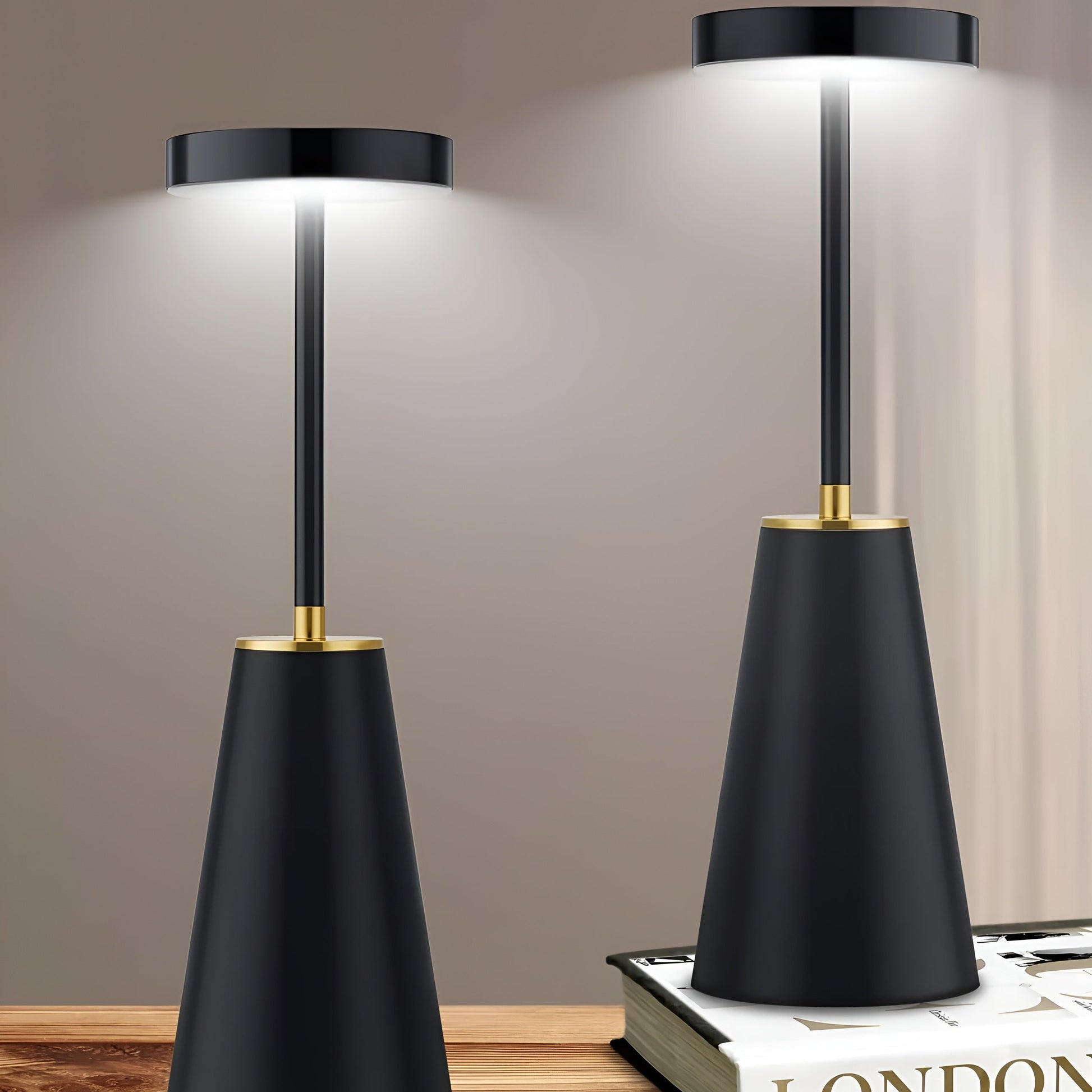 Lampe De Table Sans Fil Pour Intérieurs Modernes Avec Éclairage Tactile Ajustable Table Lamps Electro Paris