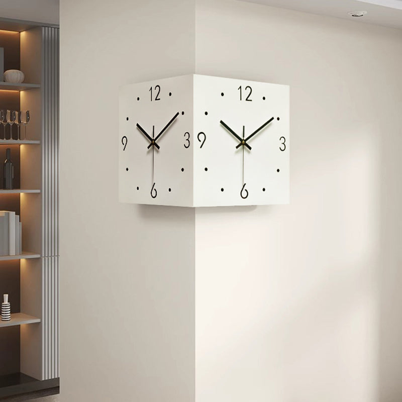 Horloge Murale Double Face pour un Style Moderne Wall clock Electro Paris