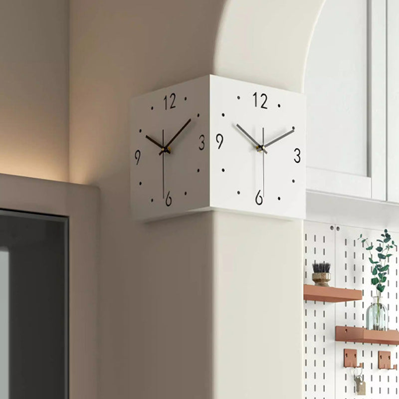 Horloge Murale Double Face pour un Style Moderne Wall clock Electro Paris